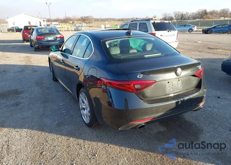 2021 Alfa Romeo Giulia Ti Awd z USA, uszkodzony, nr VIN ZARFANBN8M7644328